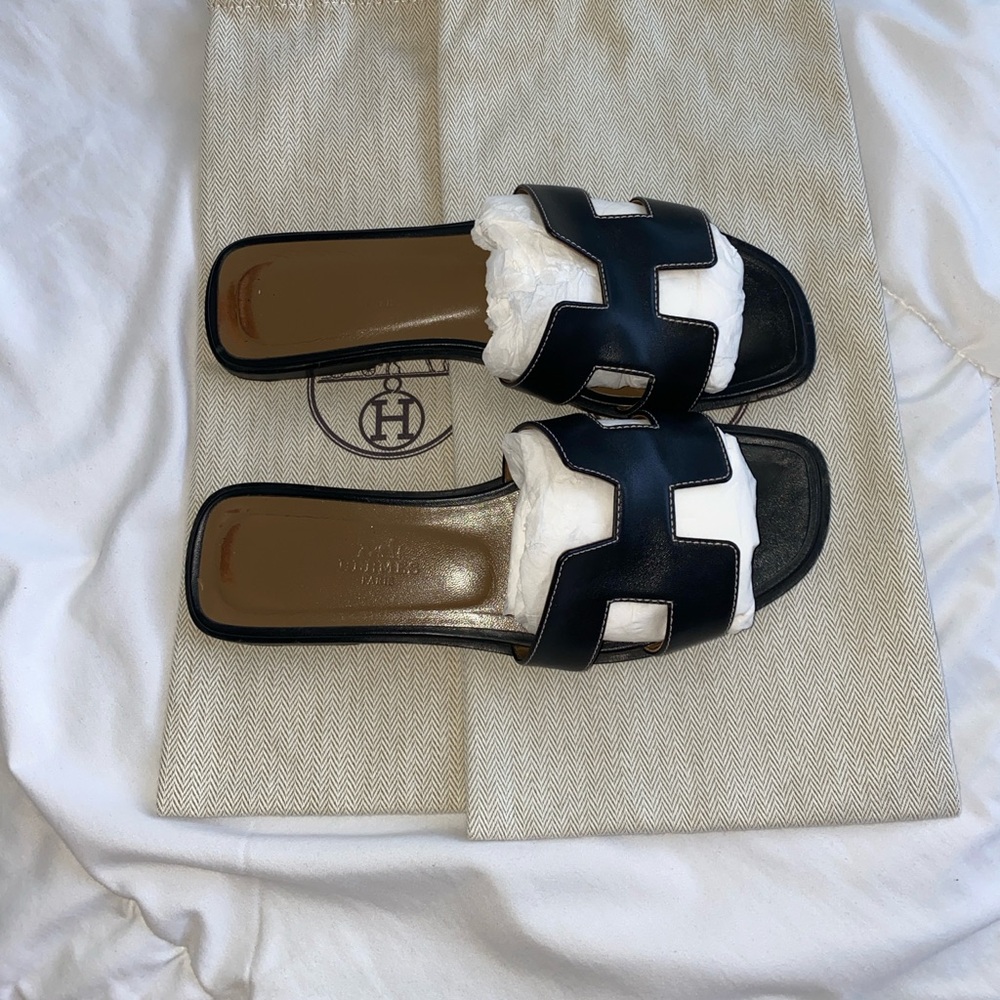 Hermes Black Oran Sandals size 37 - Picture 3 of 12